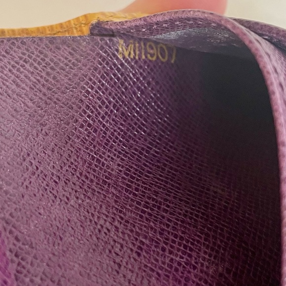 SOLD - Louis Vuitton Kisslock Wallet | LV Epi Leather Wallet - Picture 13 of 14